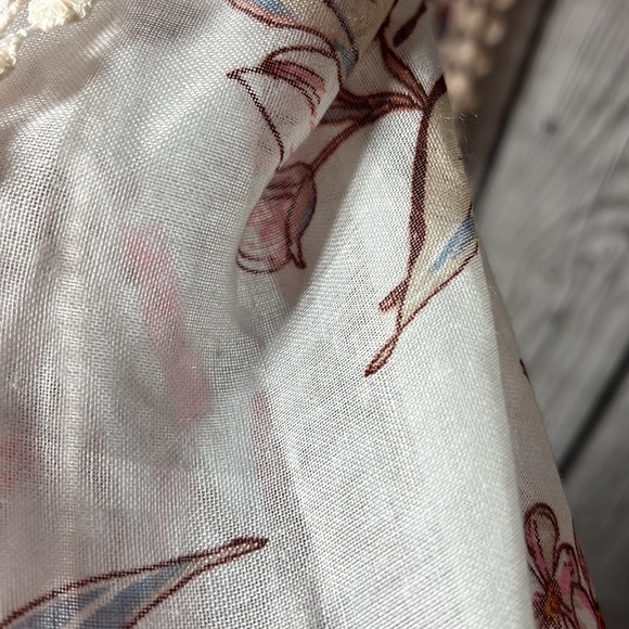 Funky monkey floral scarf with trim - Picture 8 of 9